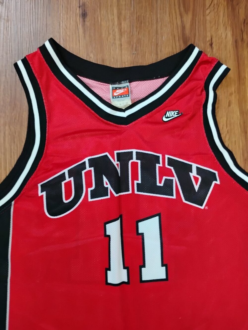 Vintage Nike UNLV Rebels Dedan Thomas Basketball Jersey